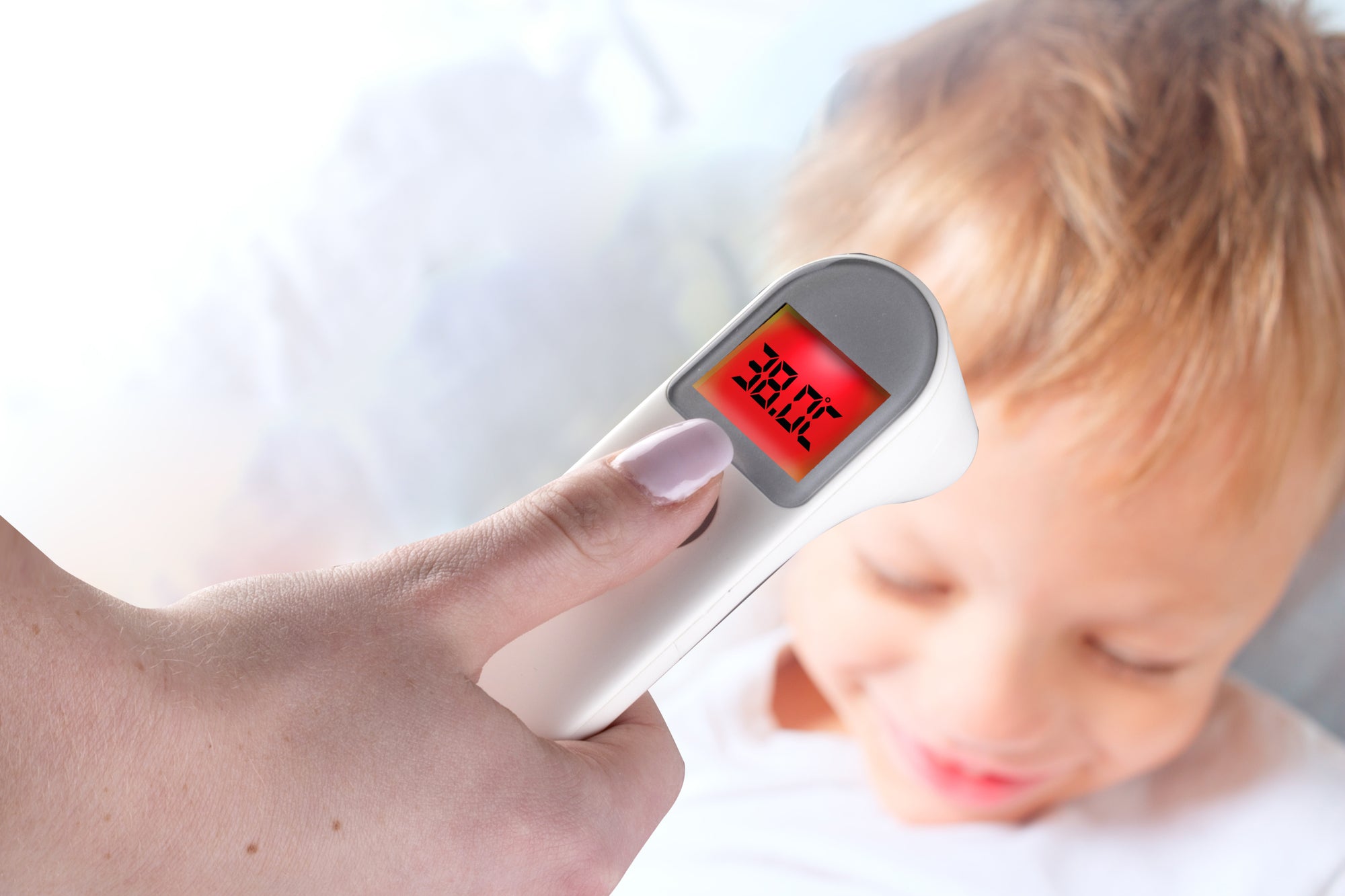 GRUNDIG INFRAROOD OOR- EN VOORHOOFDTHERMOMETER 3-IN-1 - Tuincentrum Lopik