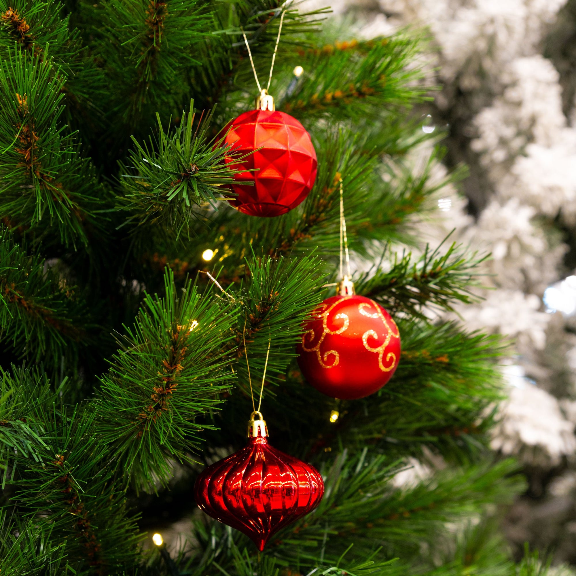 GIFTSOME KERSTBALLEN SET 60 STUKS ROOD - Tuincentrum Lopik