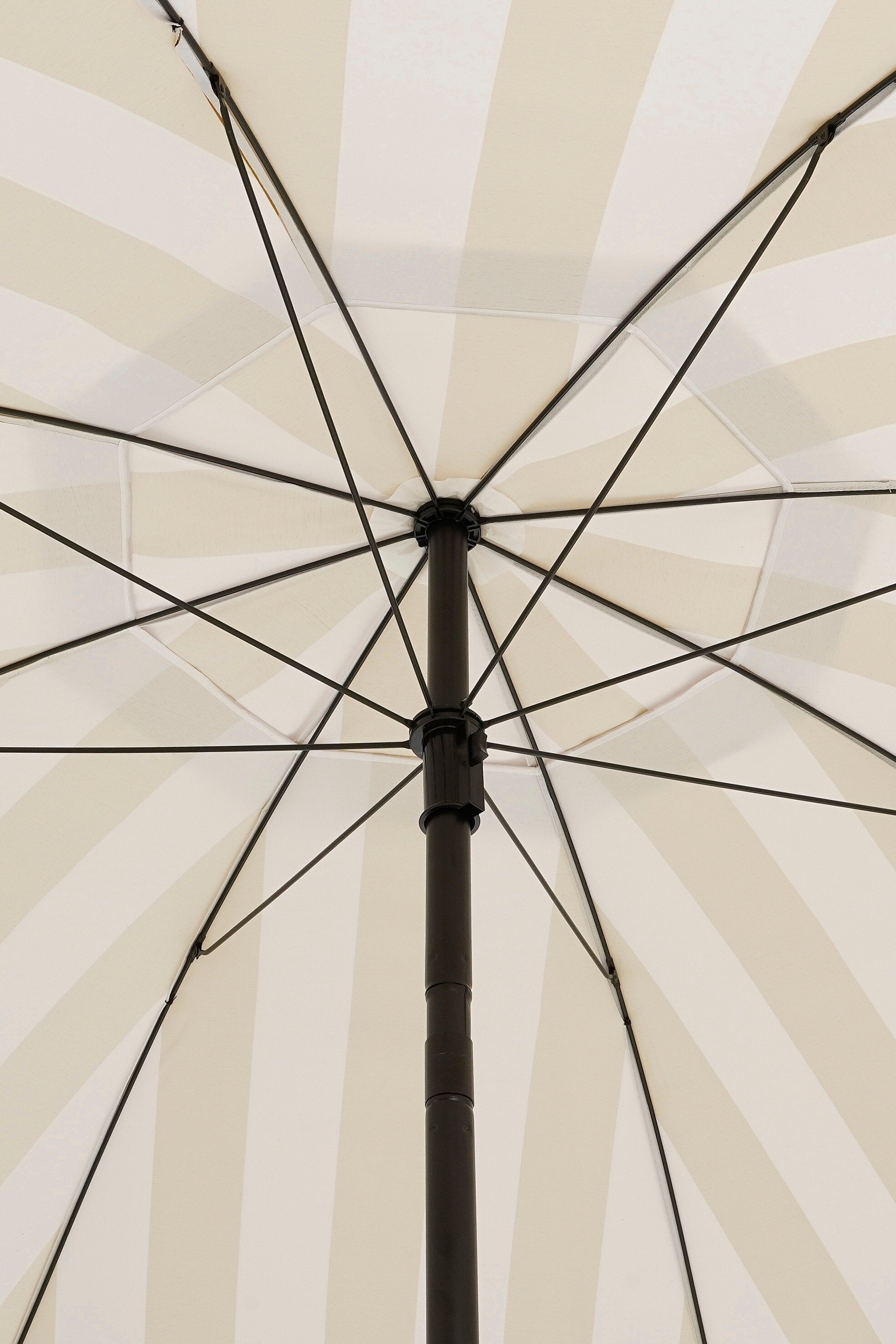 Osborn Parasol Brown - H238Xd220Cm