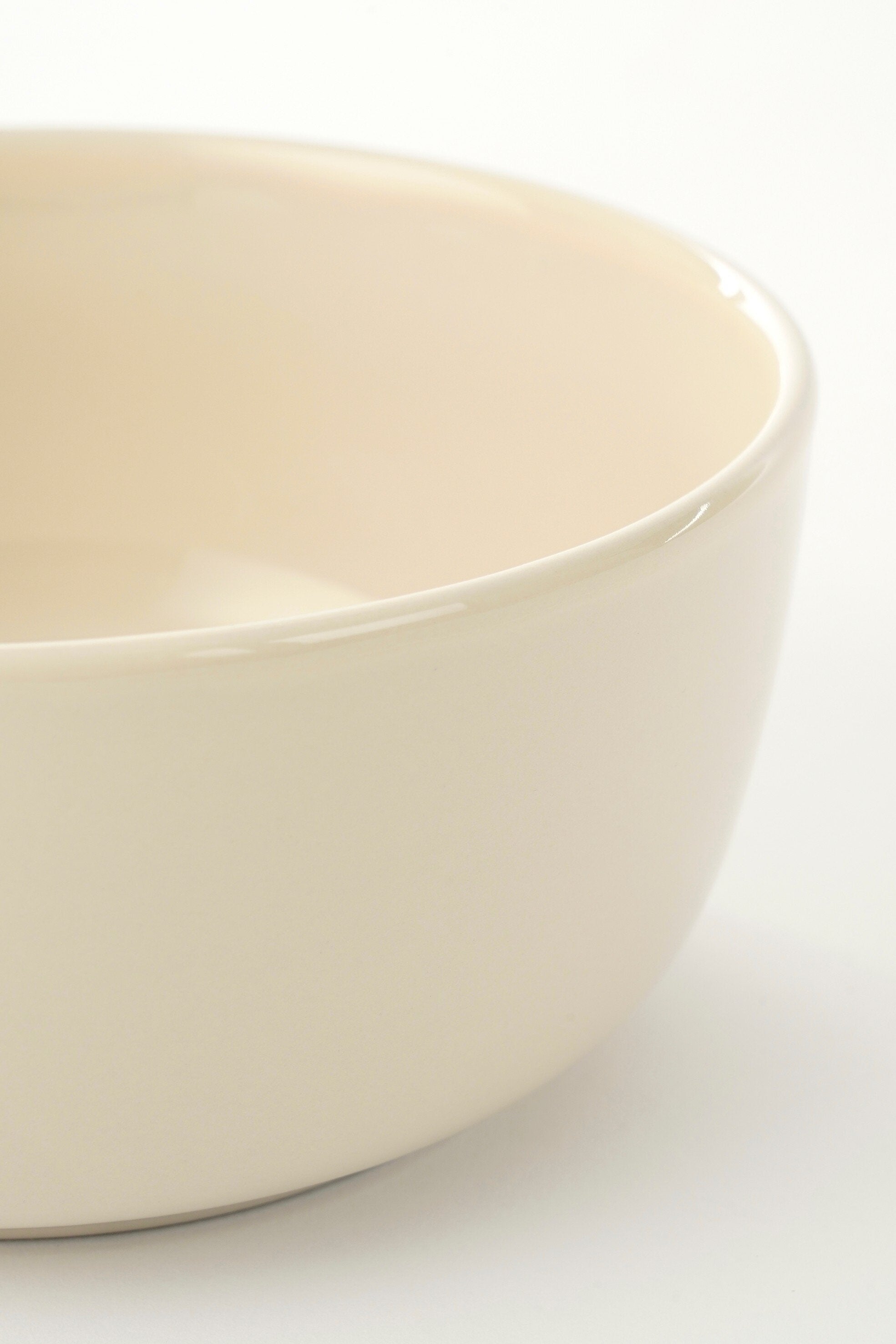 Ozzu Dinnerware Set Off White 16 Pieces