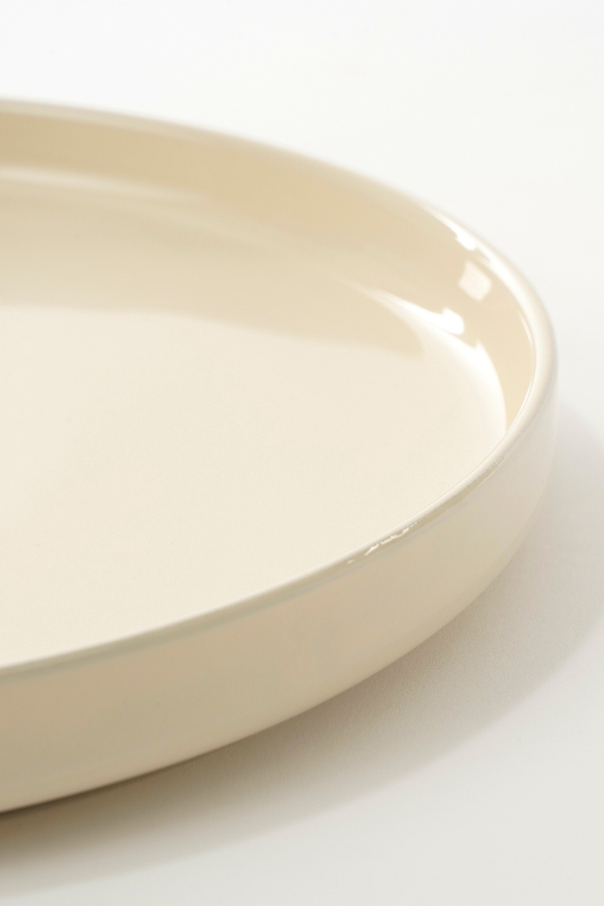Ozzu Dinnerware Set Off White 16 Pieces