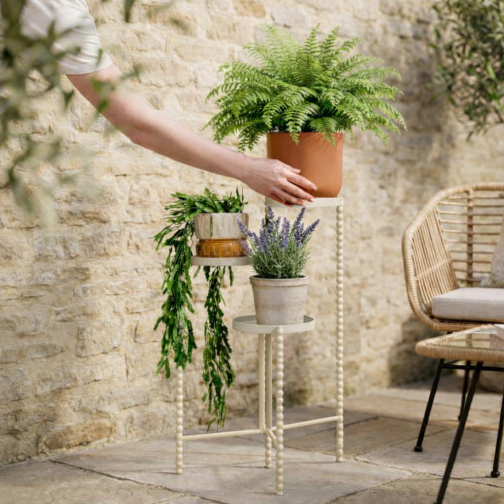 Salvo Plantenstandaard Off White