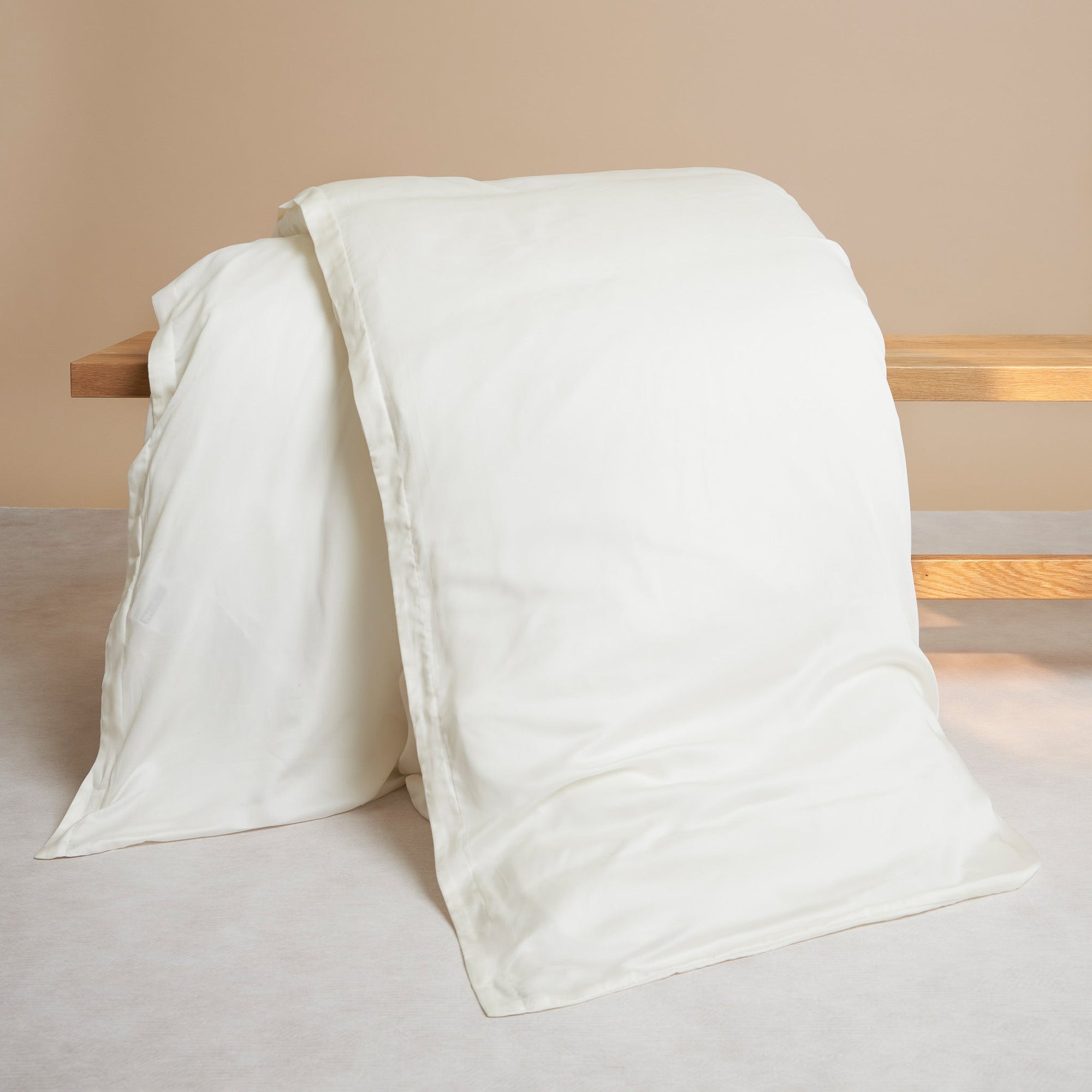 COCO & CICI TENCEL SATEEN DEKBEDOVERTREK OFF WHITE + 2 KUSSENSLOPEN 60X70