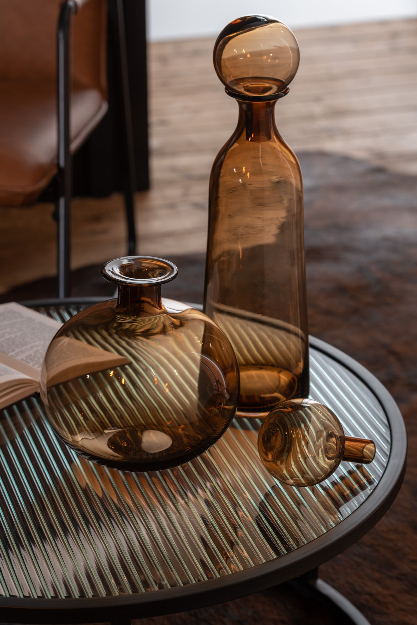 J-LINE DECORATIEVE FLES MET STOP ROND GLAS BRUIN - Tuincentrum Lopik