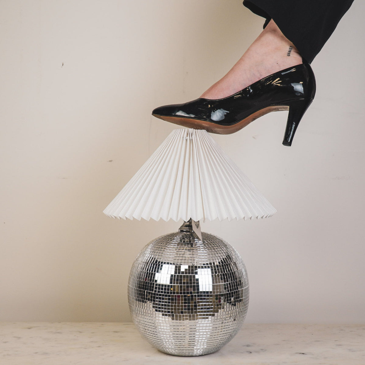 HOUSEVITAMIN TAFELLAMP DISCOBAL GLAS ZILVER 20 CM