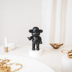 HOUSEVITAMIN APENBEELD THE LEGEND HANG LOOSE POLYRESIN ZWART 19 CM