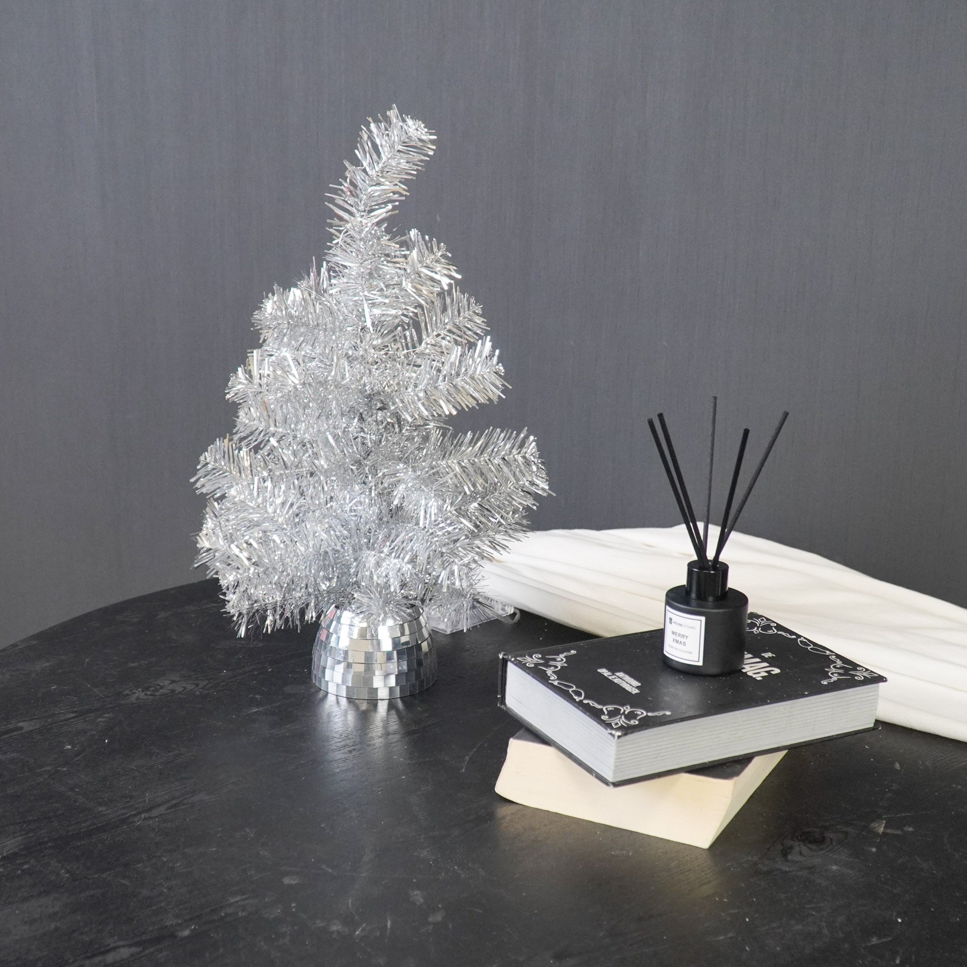 HOUSEVITAMIN DECORATIEVE KERSTBOOM LED POLYSTYREEN ZILVER 50 CM