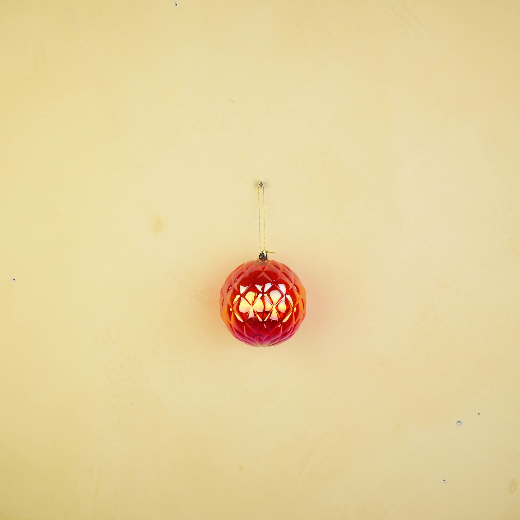 HOUSEVITAMIN KERSTBAL KUNSTSTOF ROOD 10 CM