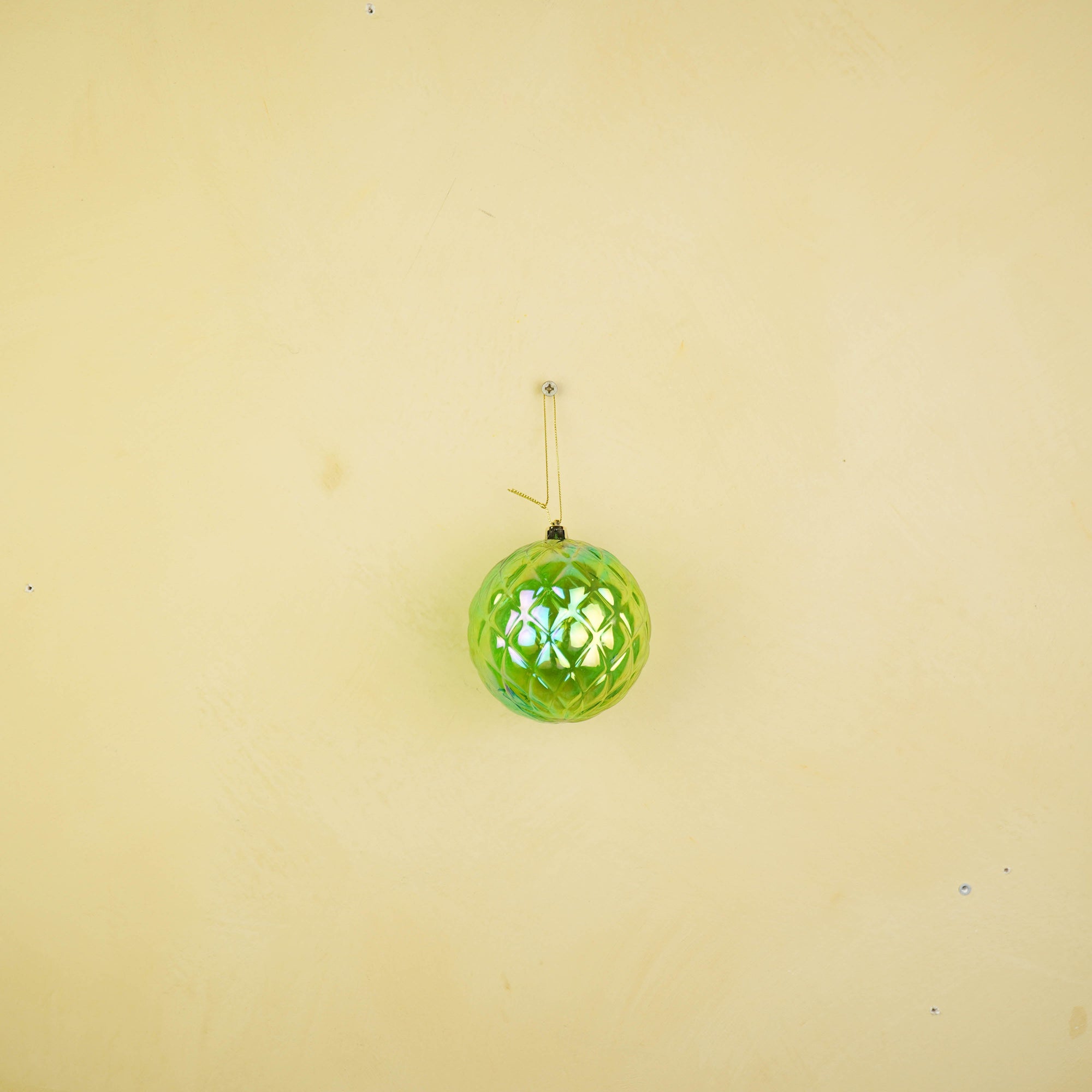 HOUSEVITAMIN KERSTBAL DIAMANTRELIËF KUNSTSTOF GROEN 10 CM