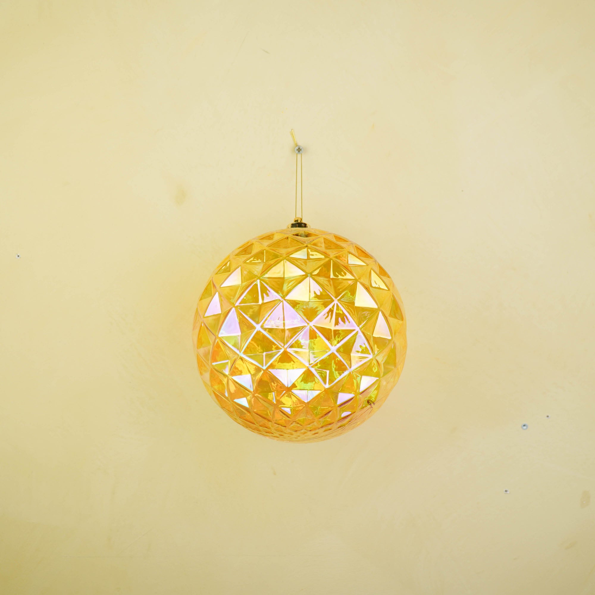 HOUSEVITAMIN KERSTBAL KUNSTSTOF GEEL 20 CM