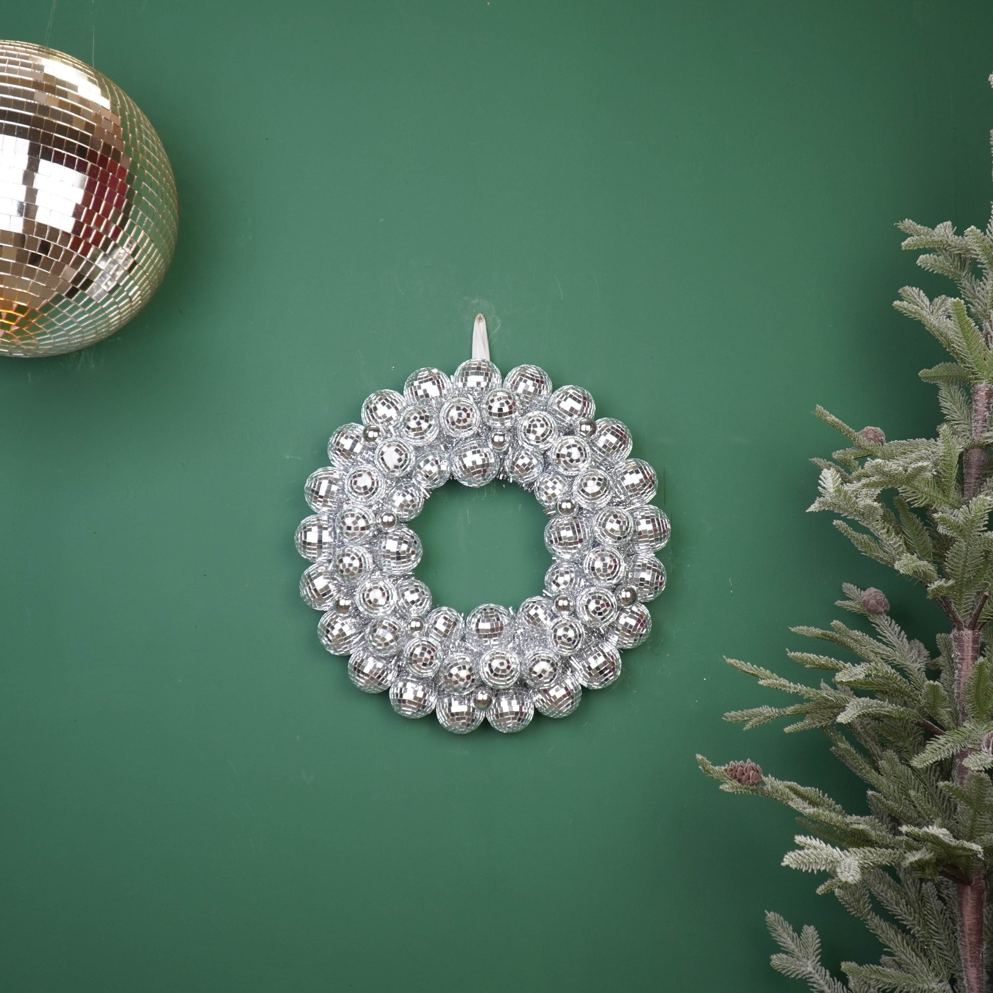 HOUSEVITAMIN KERSTKRANS DISCO KUNSTSTOF ZILVER 40 CM