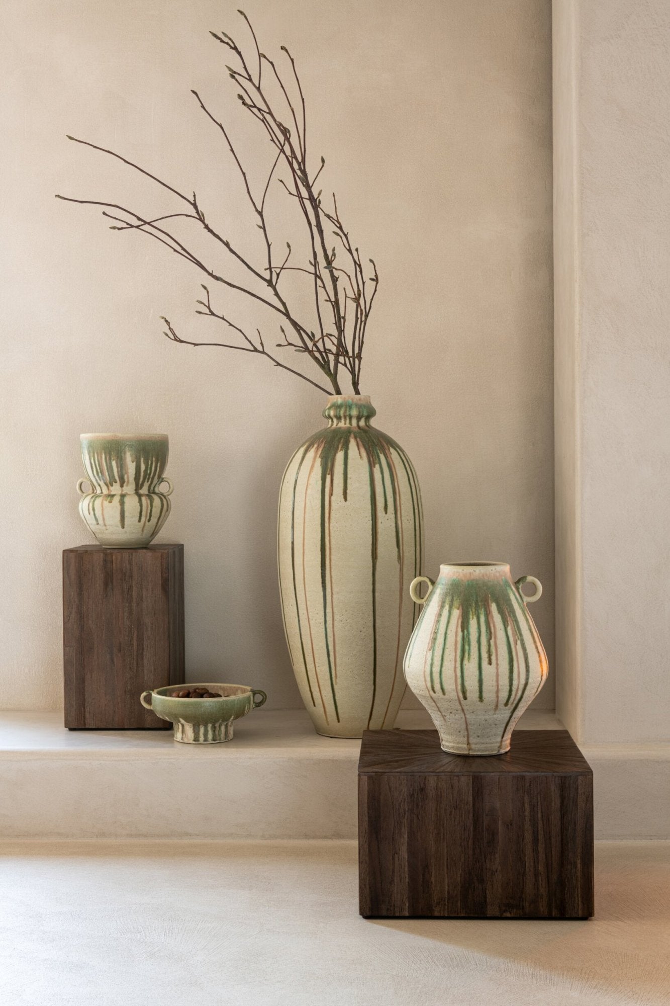 J-LINE SET VAN 3 SALONTAFELS RAY CUBE GERECYCLED HOUT DONKERBRUIN