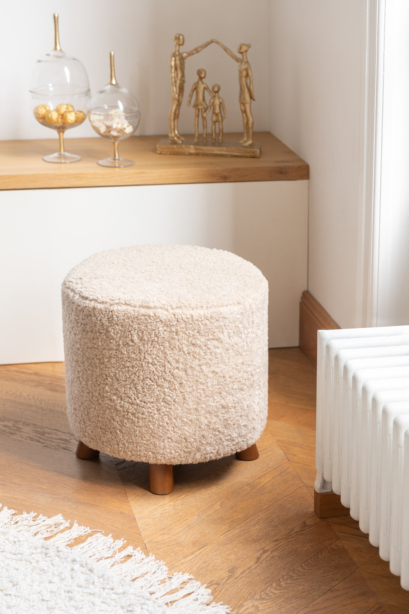 J-LINE POEF SHEEP LEG POLYESTER BEIGE - Tuincentrum Lopik