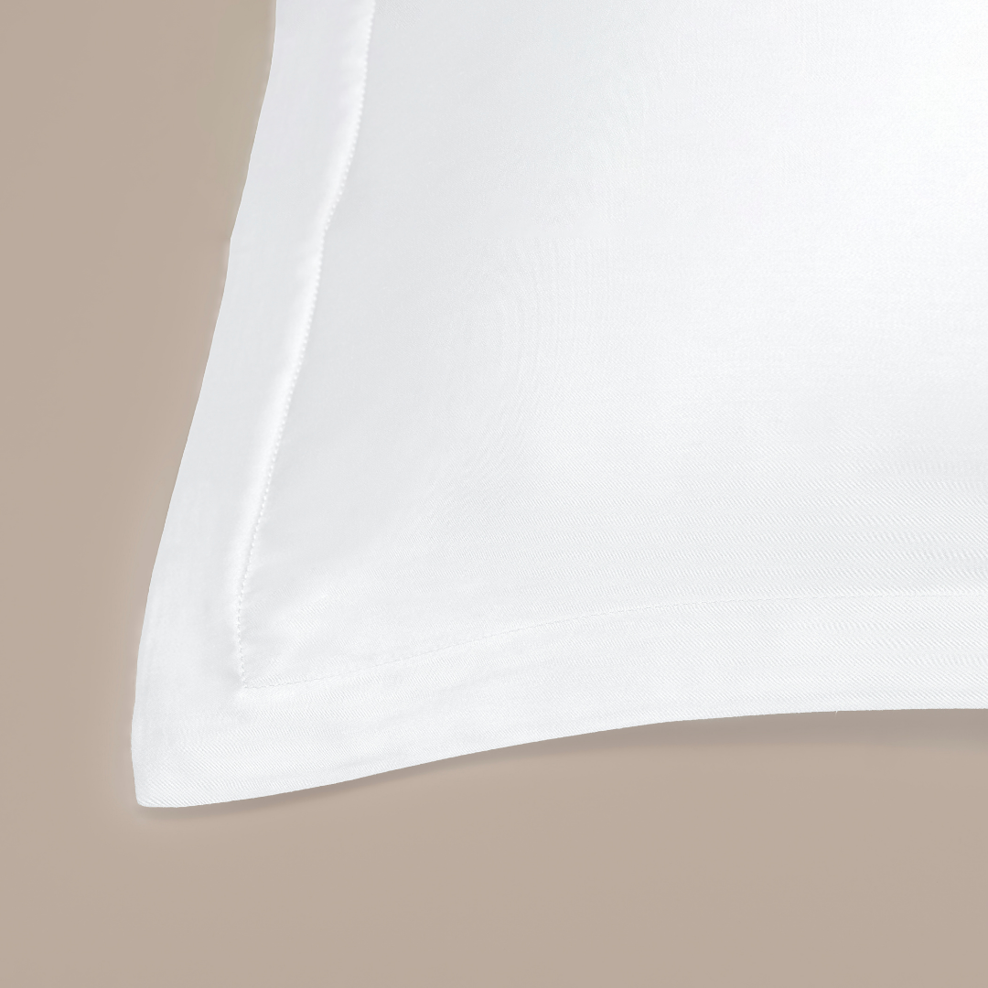 COCO & CICI TENCEL SATEEN KUSSENSLOOP WIT - 1 KUSSENSLOOP 80X80
