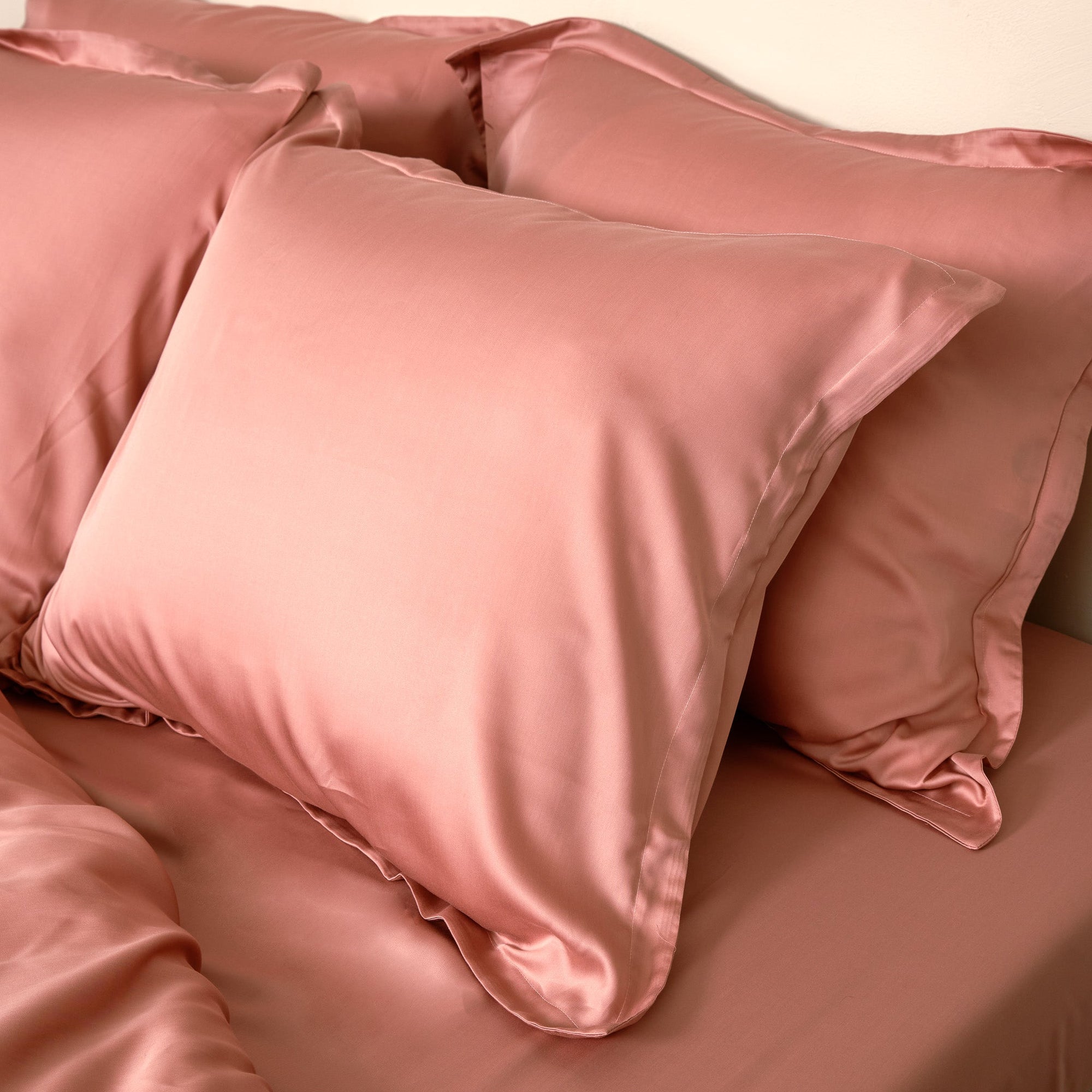 COCO & CICI TENCEL SATEEN KUSSENSLOOP TERRA ROZE - 1 KUSSENSLOOP 80X80