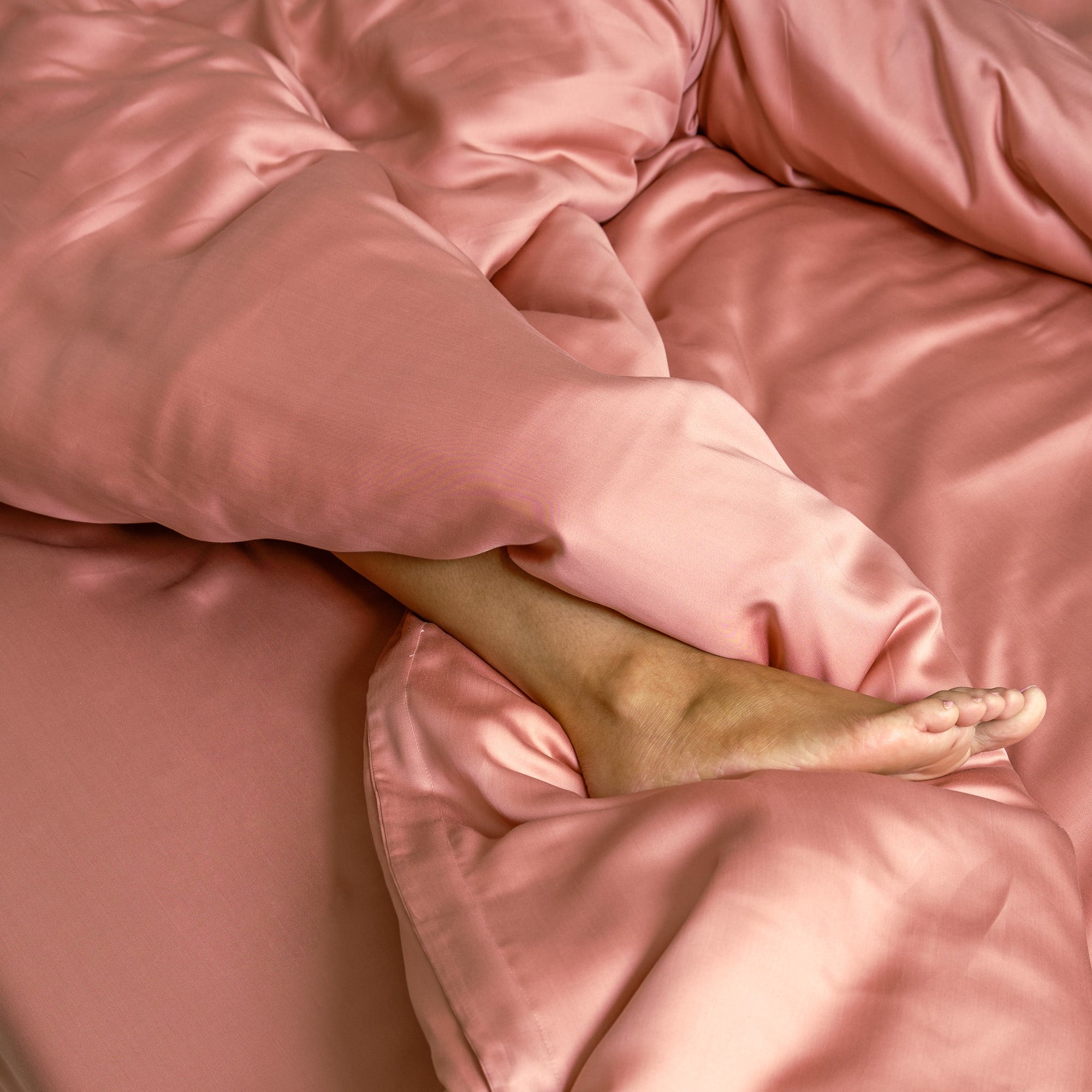Coco & Cici - Tencel Sateen Hoeslaken Topper 180 x 210 x 10 cm - 2 Persoons Beddengoed - Lyocell - Elastiek Rondom - Terra Roze - Extra Zacht - Tuincentrum Lopik