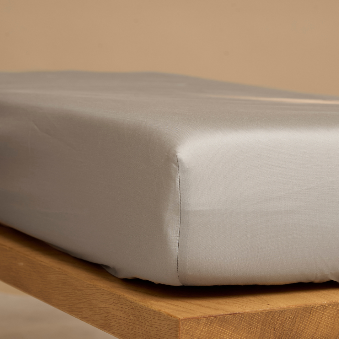 COCO & CICI - TENCEL SATEEN HOESLAKEN 180X220 CM - 2 PERSOONS - TAUPE