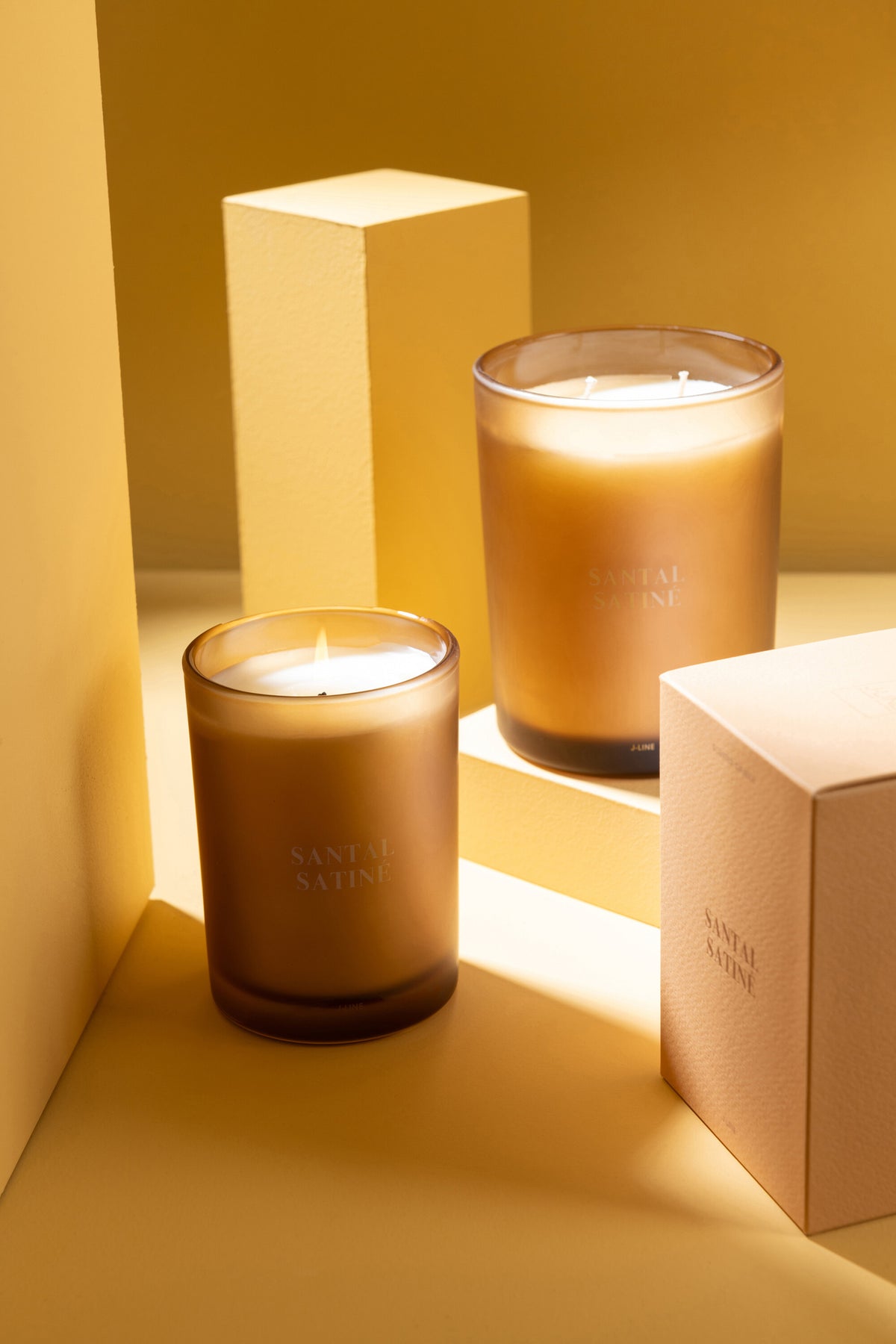 Scented Candle Accords Essentiels Santal Satiné-38H - Tuincentrum Lopik