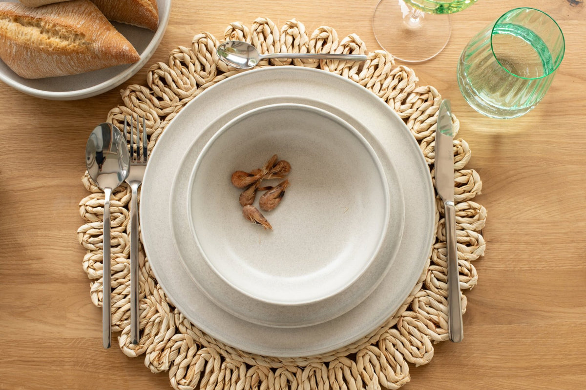 J-LINE PLACEMAT ROND FLOWER + CIRCLES MAÏS NATUREL Ø38 CM