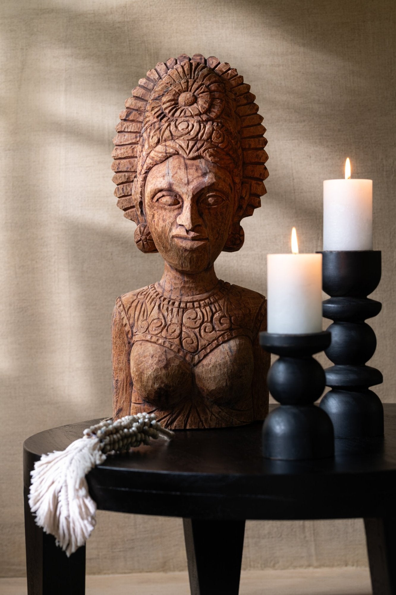 J-LINE SALONTAFEL ROND MANGOHOUT MAT ZWART