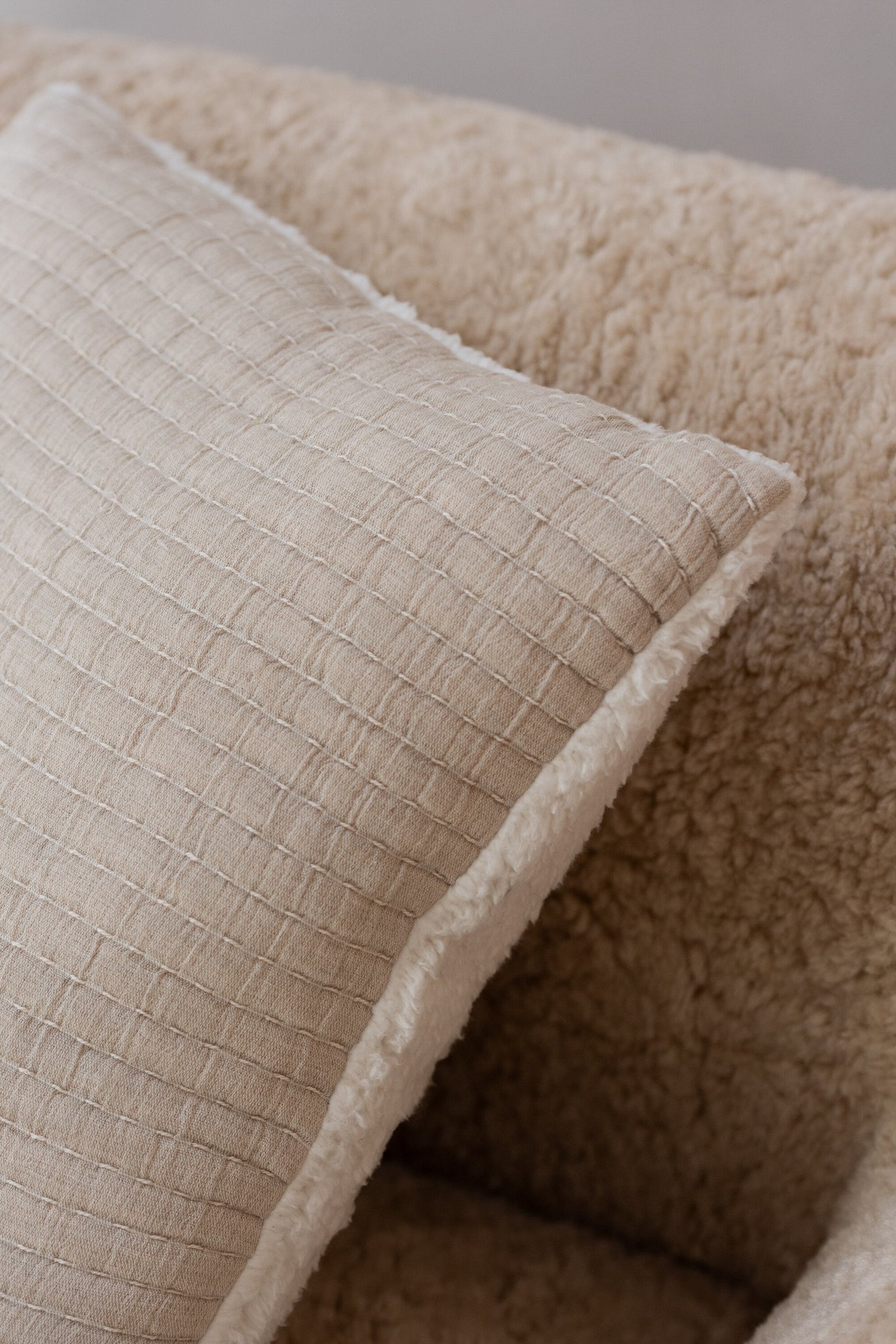 Kussen Teddy Lines Stiksel Katoen/Polyester Grijs - Tuincentrum Lopik