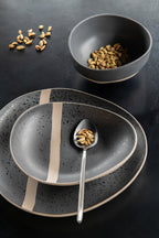 J-LINE BOX CUTLERY C 24-DELIG ROESTVRIJ STAAL GLANZEND ZWART