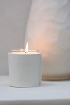 Scented Candle Leather White-40Hours - Tuincentrum Lopik