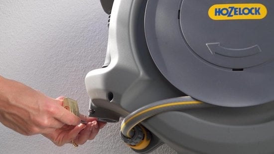  AUTO REEL WANDSLANGBOX + 30 M SLANG, KOPPELINGEN EN TUINSPUIT