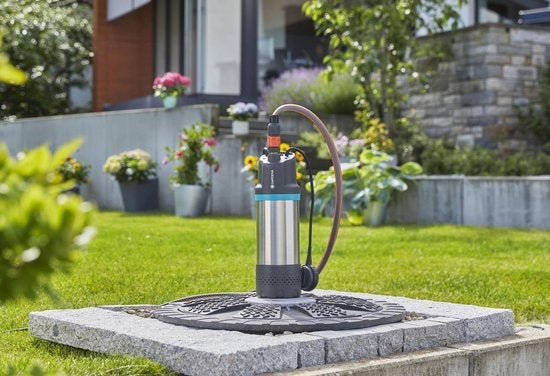 GARDENA DOMPELPOMP INOX 5900/4 – 5900 L/U – 3,5 BAR – 900 WATT