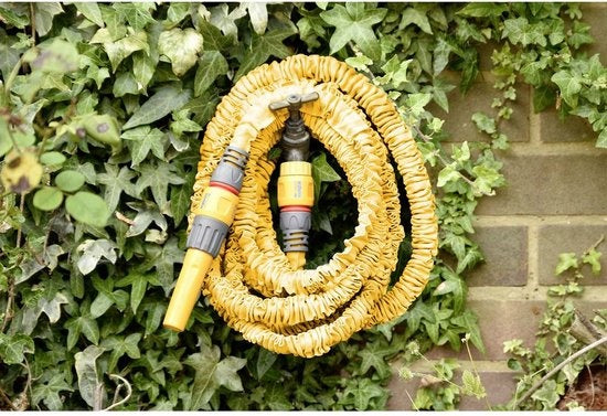 SUPERHOZE 30 METER UITREKBARE TUINSLANG IN DOOS