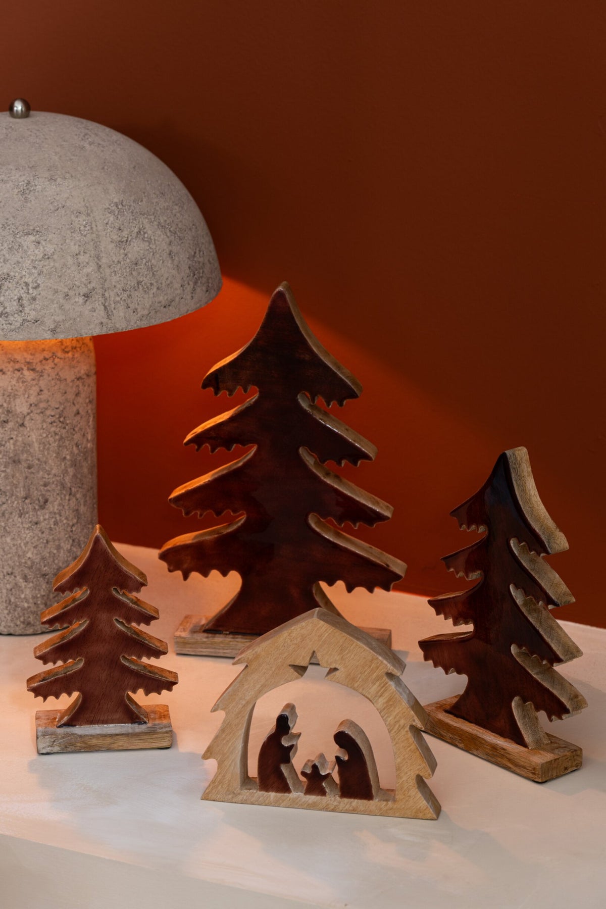 J-LINE KERSTSTAL IN BOOM MANGOHOUT BRUIN/NATUREL MEDIUM 27 CM