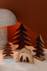 J-LINE KERSTSTAL IN BOOM MANGOHOUT BRUIN/NATUREL MEDIUM 27 CM