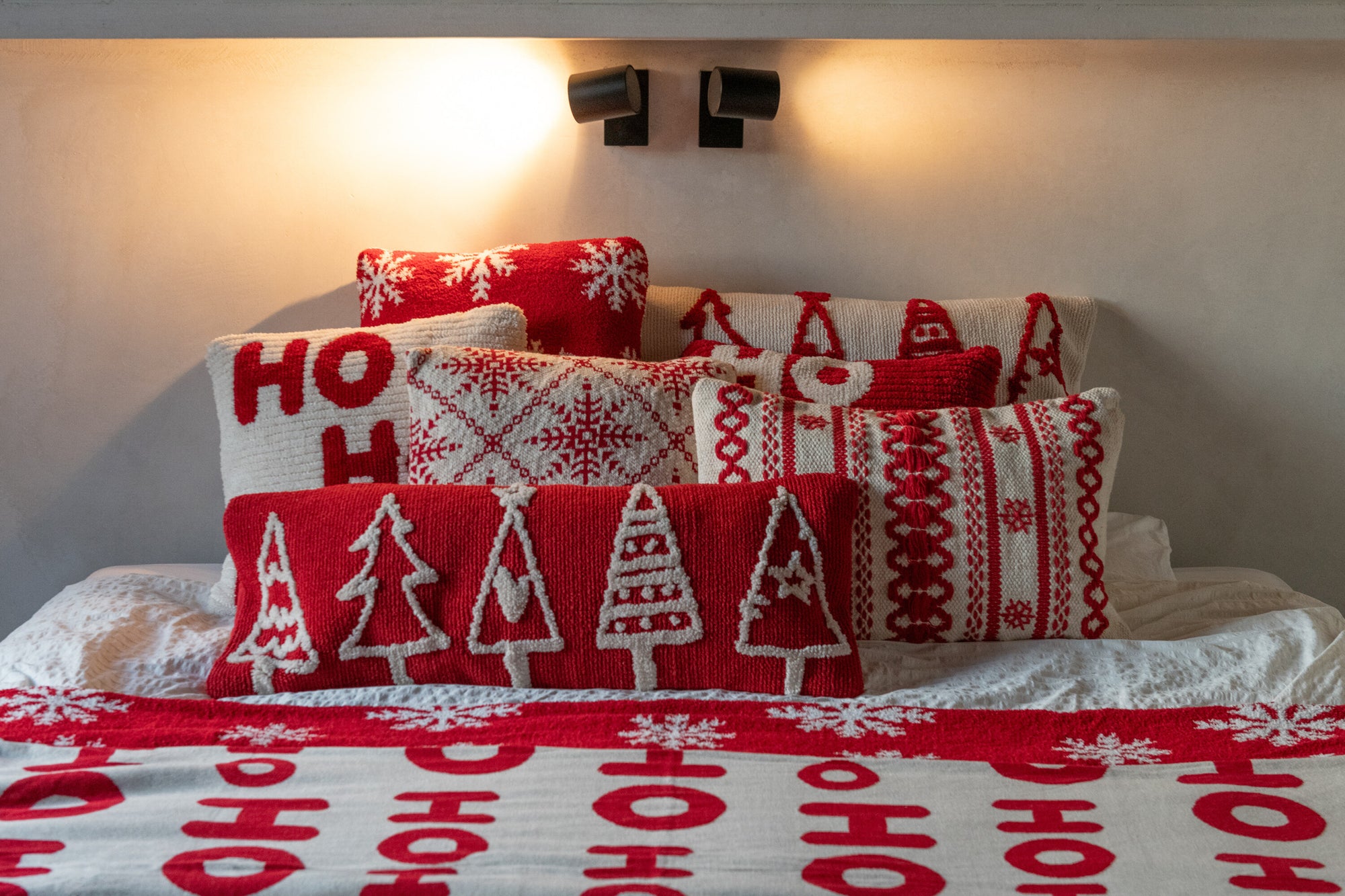 Cushion Christmas Trees Polyester Christmas Red/White Assortment Of 2 - Tuincentrum Lopik