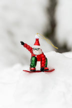 J-Line kersthanger kerstman Ski/Snowboard glas rood 11,2 cm – set van 2