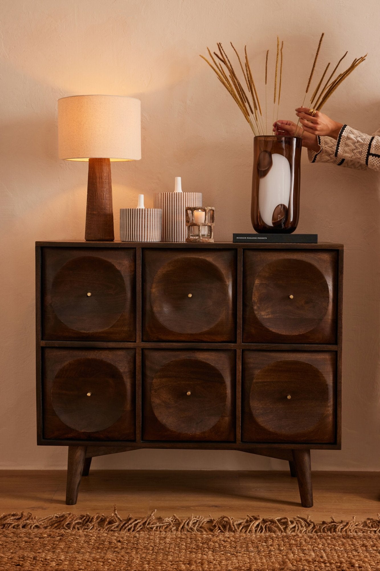 J-LINE LADEKAST CIRKELDESIGN HOUT DONKERBRUIN