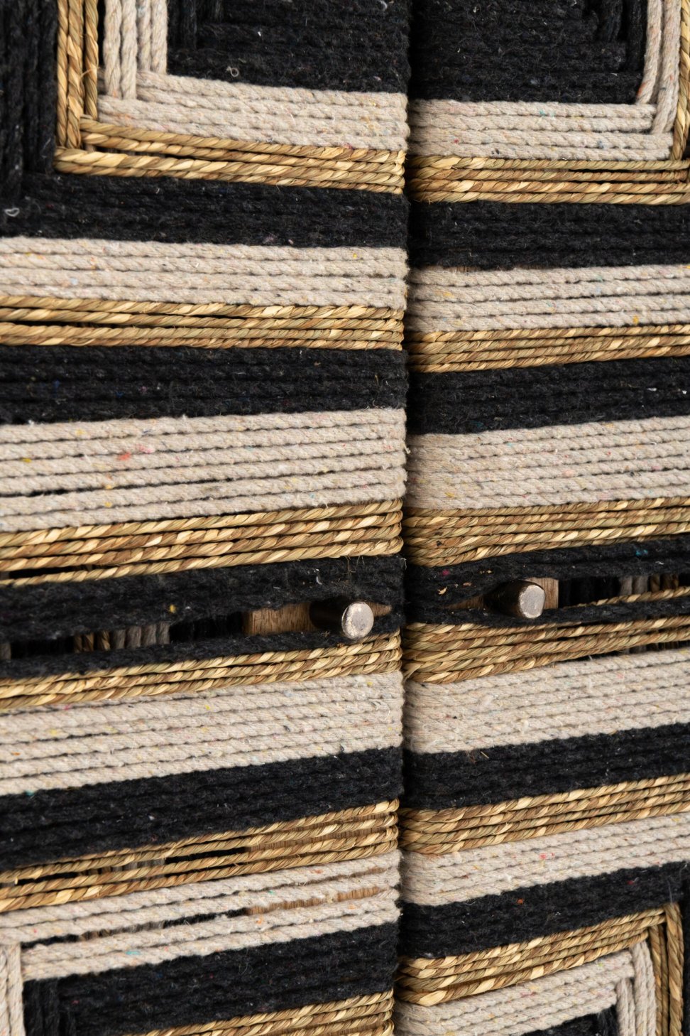 J-LINE KAST GEVLOCHTEN DRAADDESIGN HOUT NATUREL/ZWART