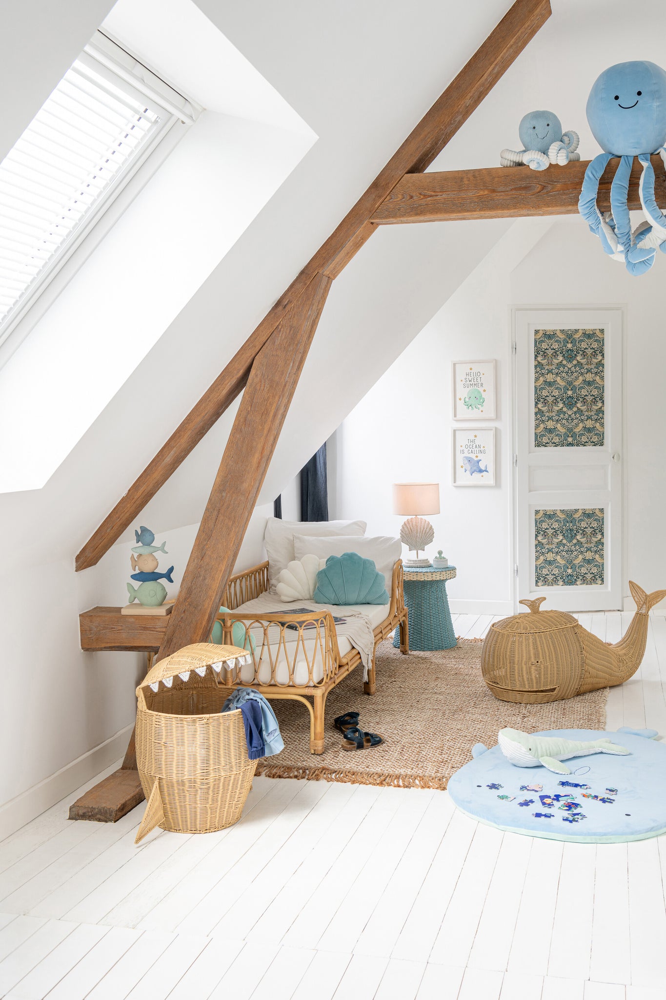 J-LINE MAND HAAI SYNTHETISCH NATUREL L38XB50XH66CM - Tuincentrum Lopik