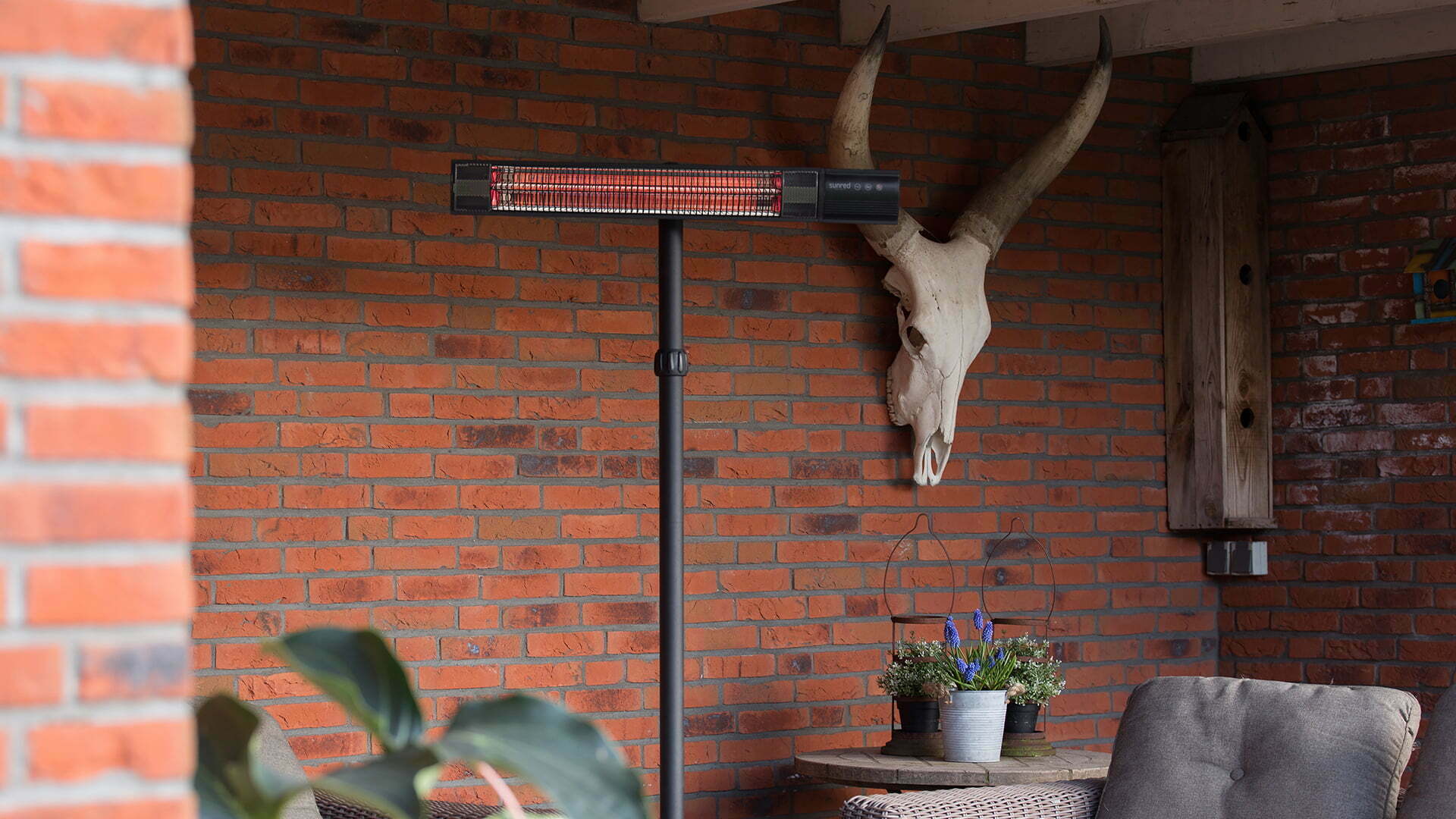 SUNRED DARK STAAND ZWART 2500 WATT