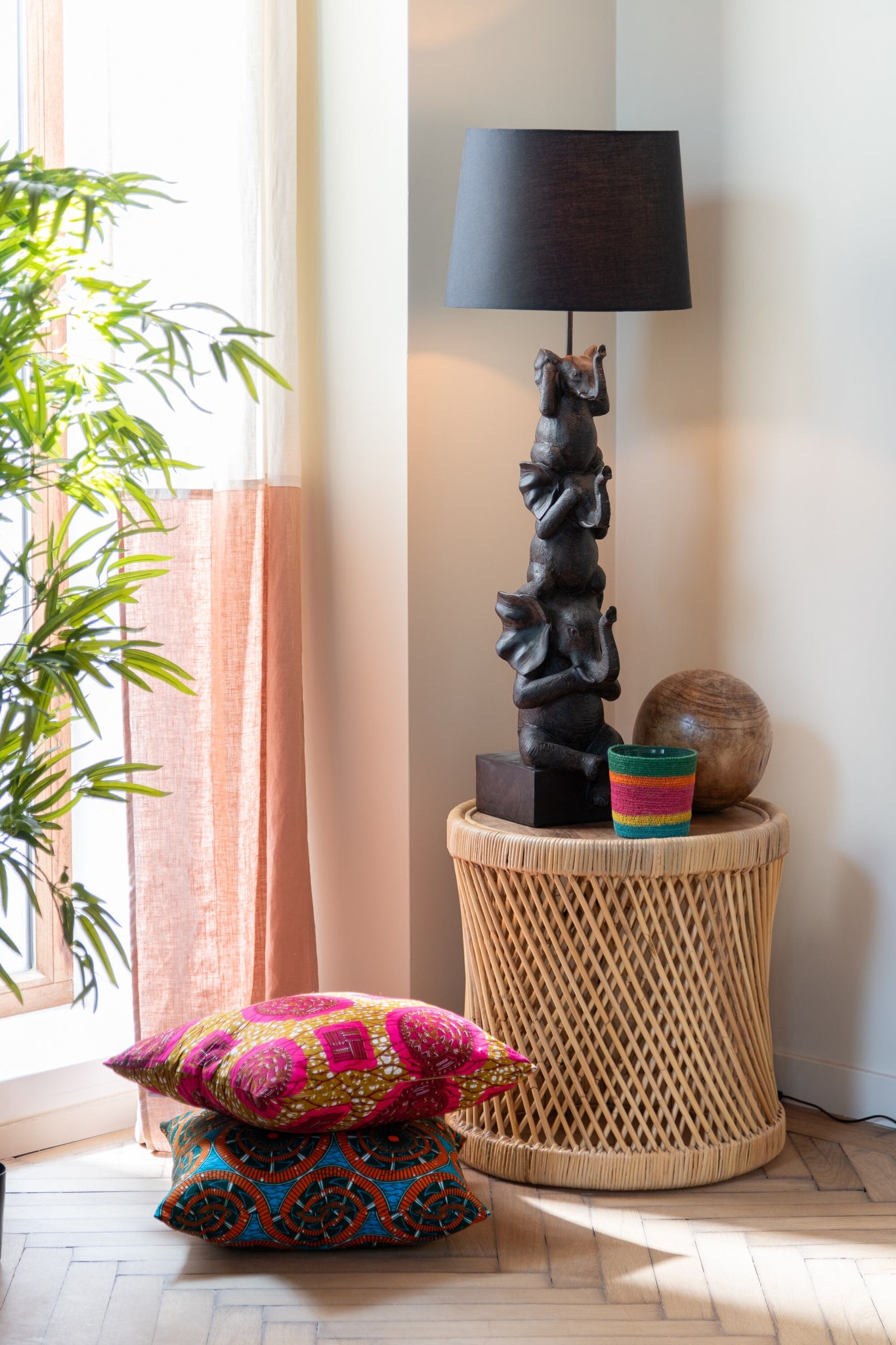 Lamp met 3 olifanten, polyresin, bruin - Tuincentrum Lopik