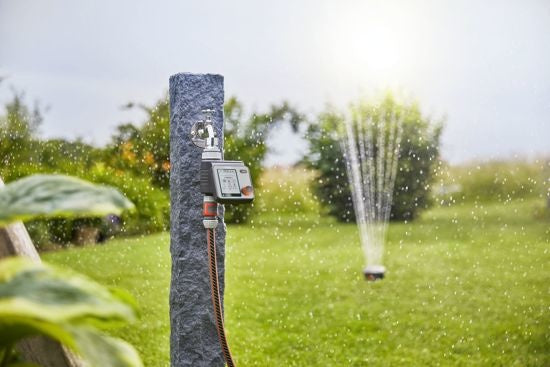  BESPROEIINGSCOMPUTER MASTER CONTROL