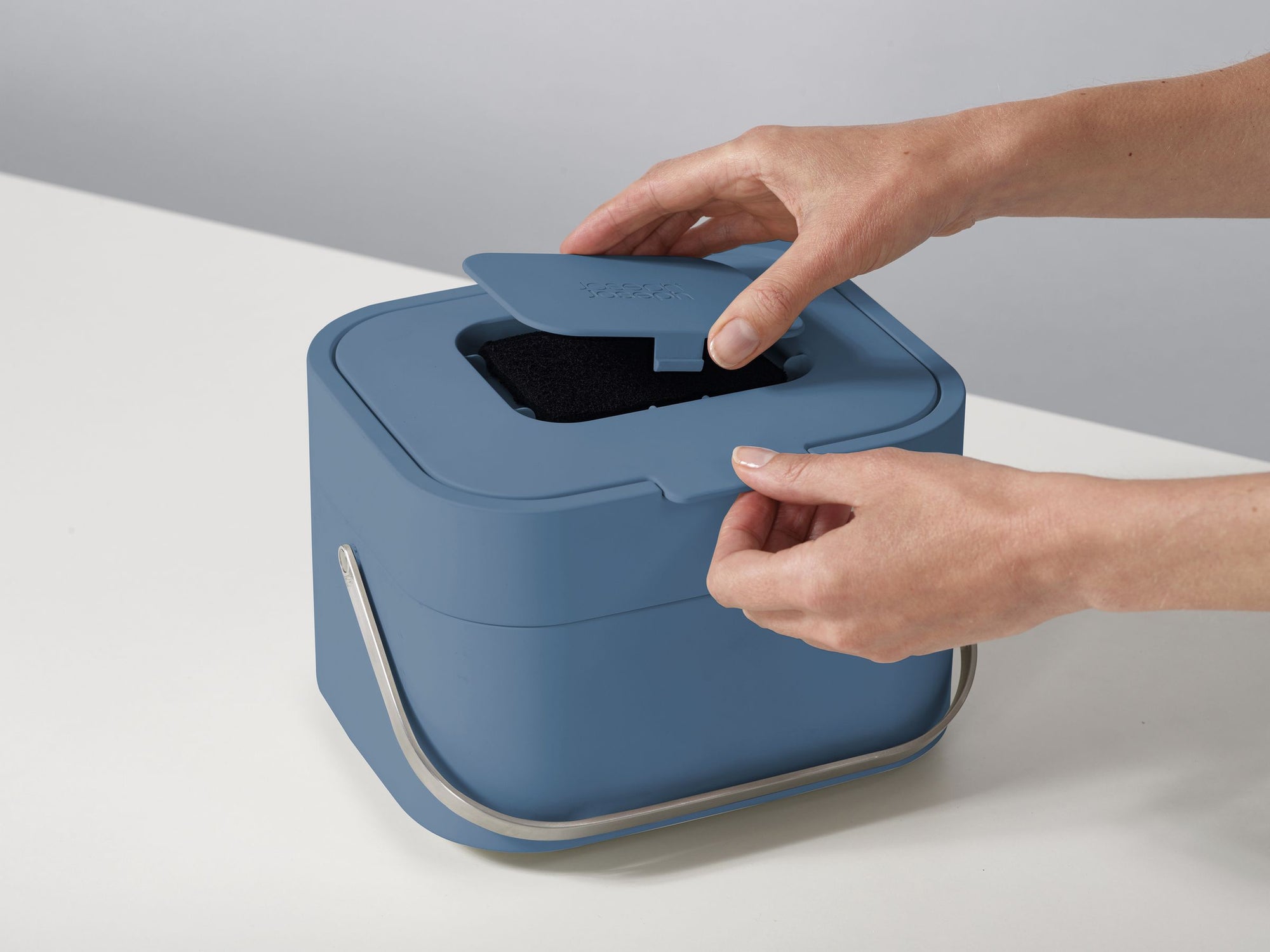JOSEPH JOSEPH STACK COMPOSTEMMER 4 LITER SKY - Tuincentrum Lopik