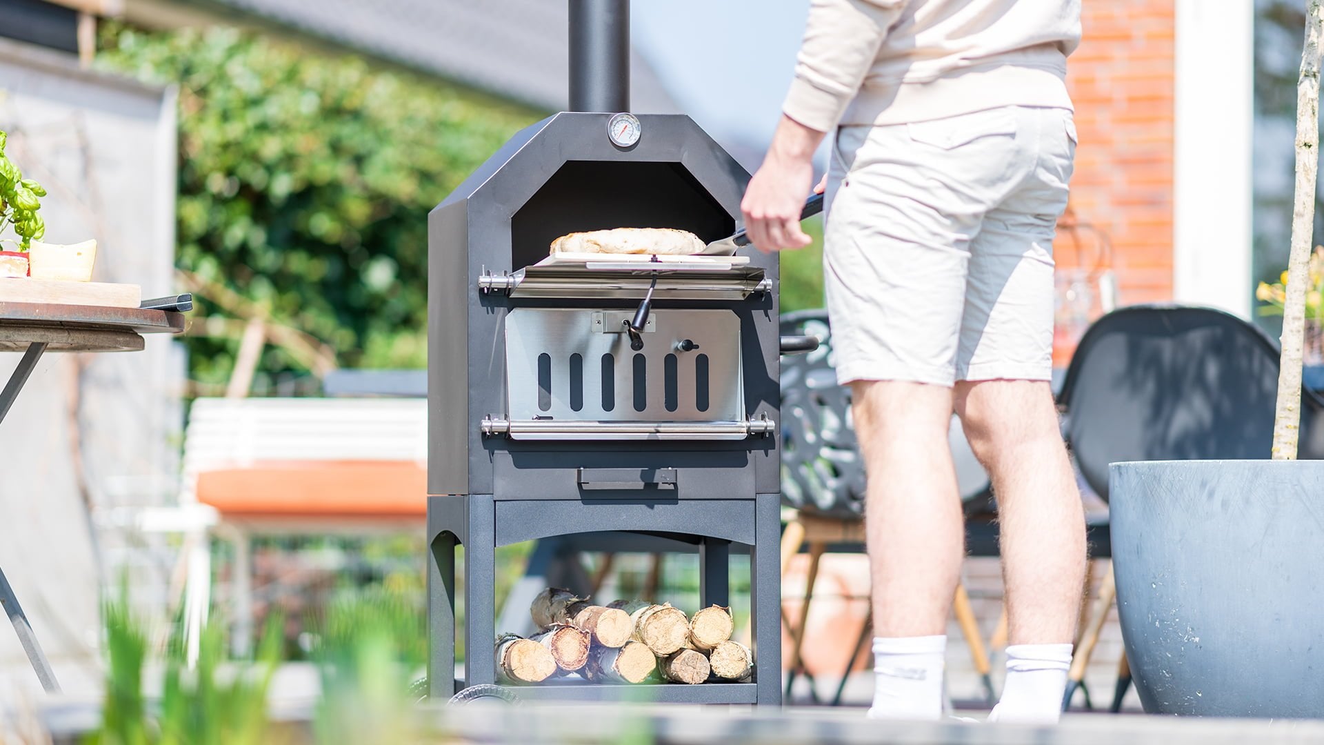 REDFIRE LORENZO OUTDOOR OVEN ZWART