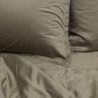 COCO & CICI TENCEL TWILL KUSSENSLOOP OLIJFGROEN - 1 KUSSENSLOOP 60X70