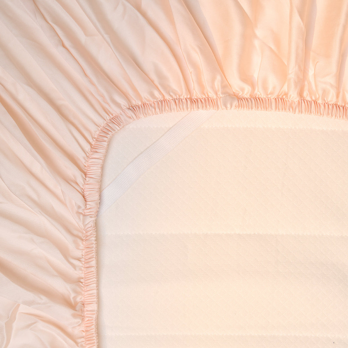 COCO & CICI TENCEL SATEEN HOESLAKEN PERZIK WIT 200 X 210 X 30 CM