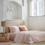 COCO & CICI TENCEL TWILL DEKBEDOVERTREK LICHTROZE LITS JUMEAUX 240 X 220 CM + 2 KUSSENSLOPEN 60 X 70 CM