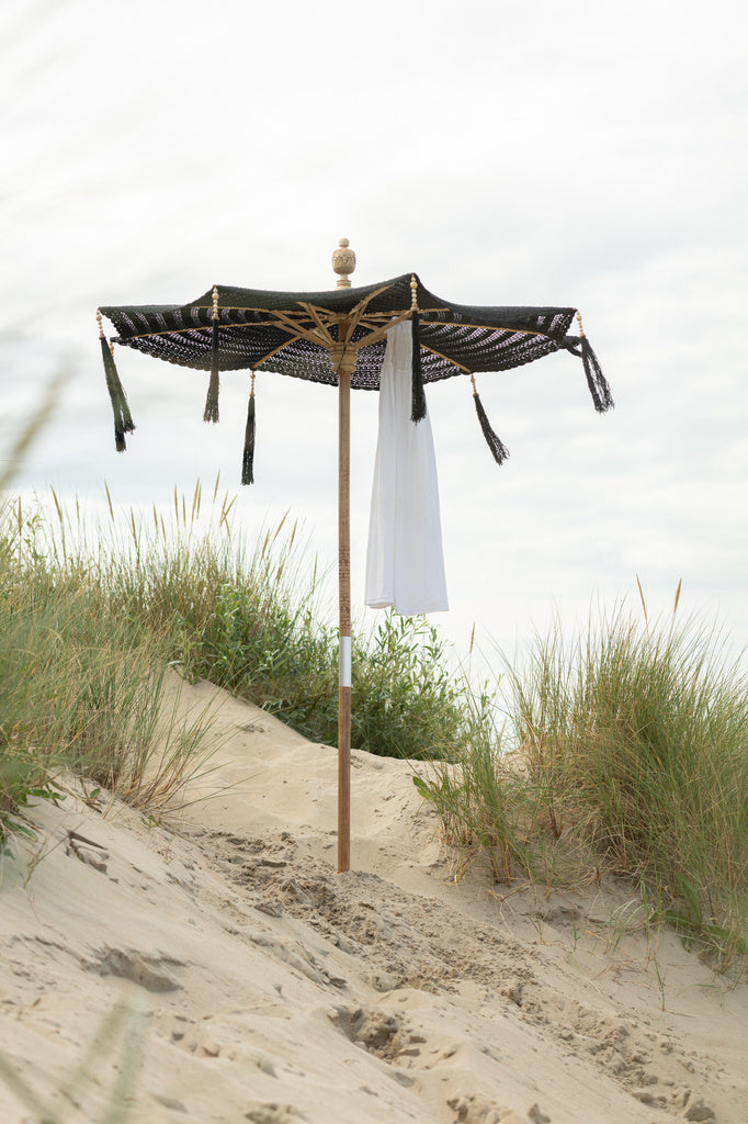 J-LINE PARASOL TASSELS COTTON/WOOD BLACK LARGE