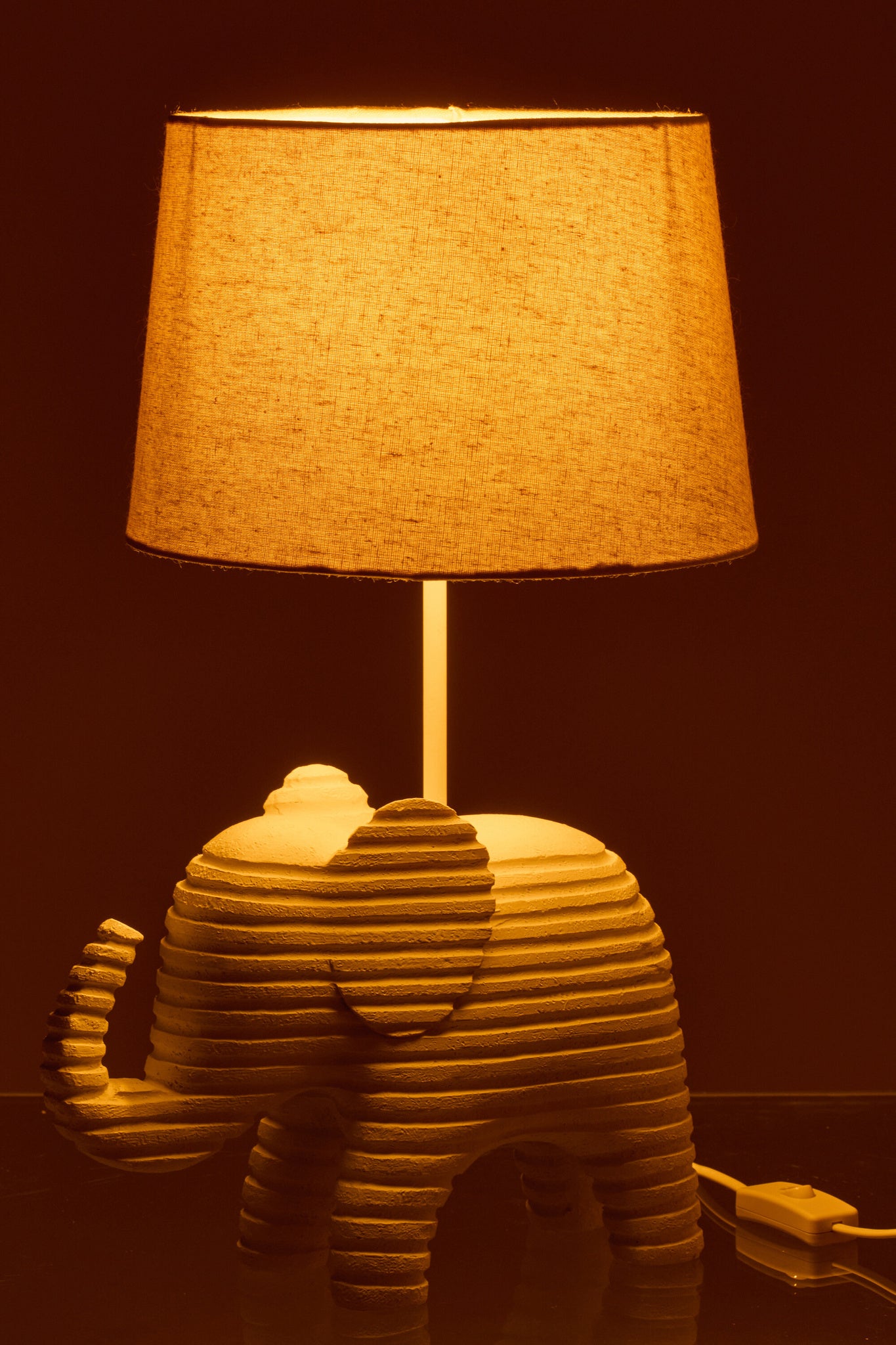 Witte gestreepte tafellamp van polyresin