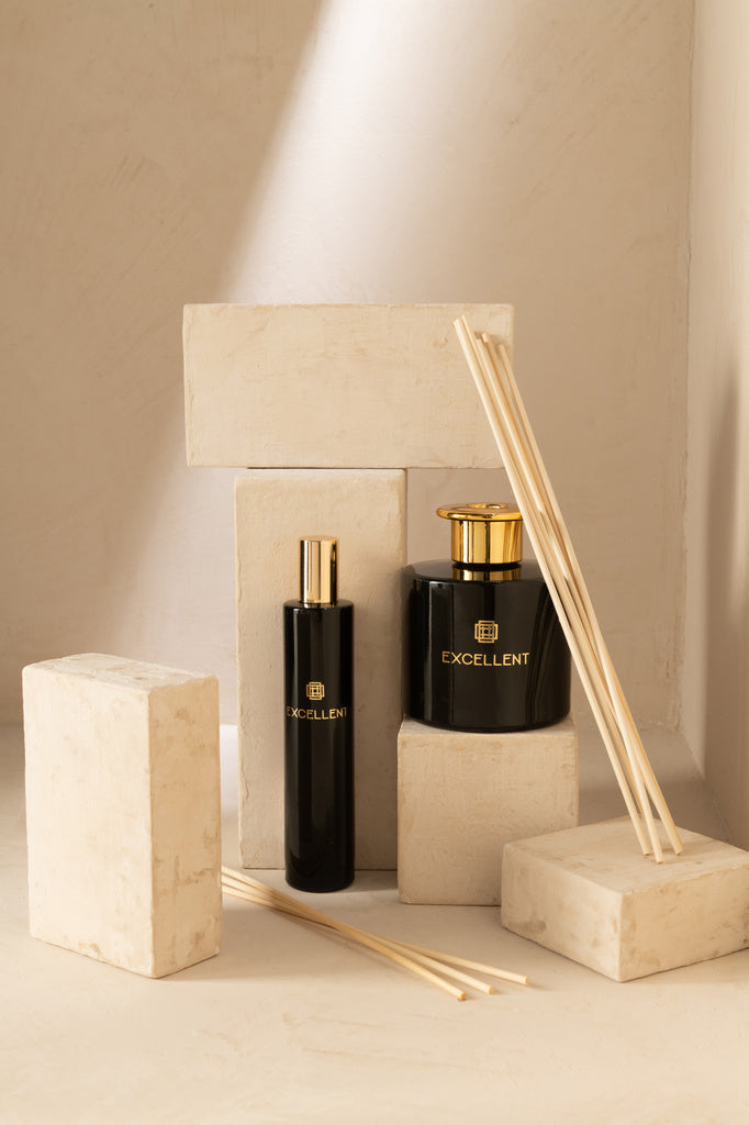 J-LINE GEUROLIE MET GEURSTOKJES EXCELLENT – SIBERIA FIR ZWART