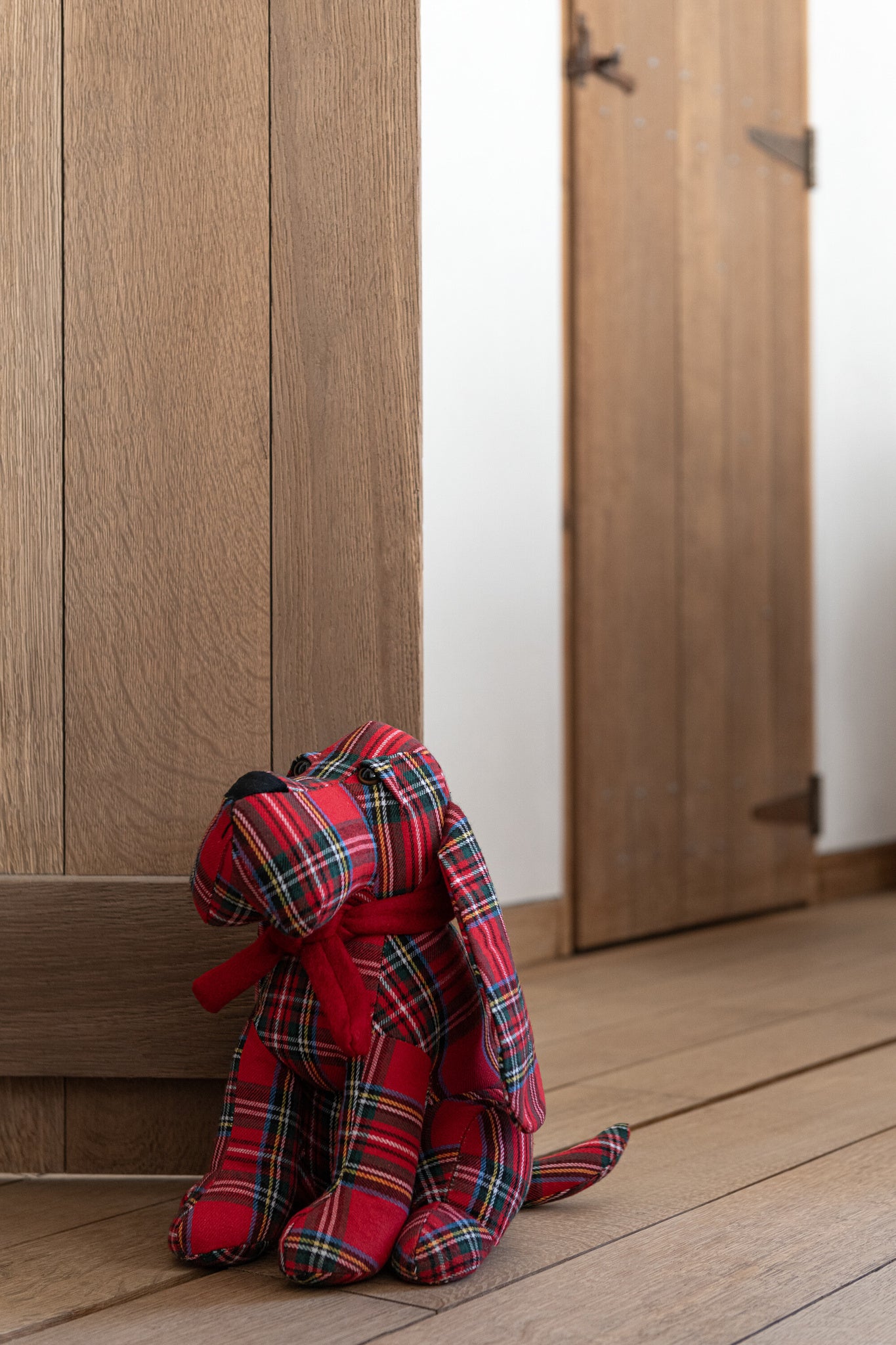  J-LINE DEURSTOPPER HOND GERUIT POLYESTER KERST ROOD/DONKERGROEN ASSORTIMENT VAN 2