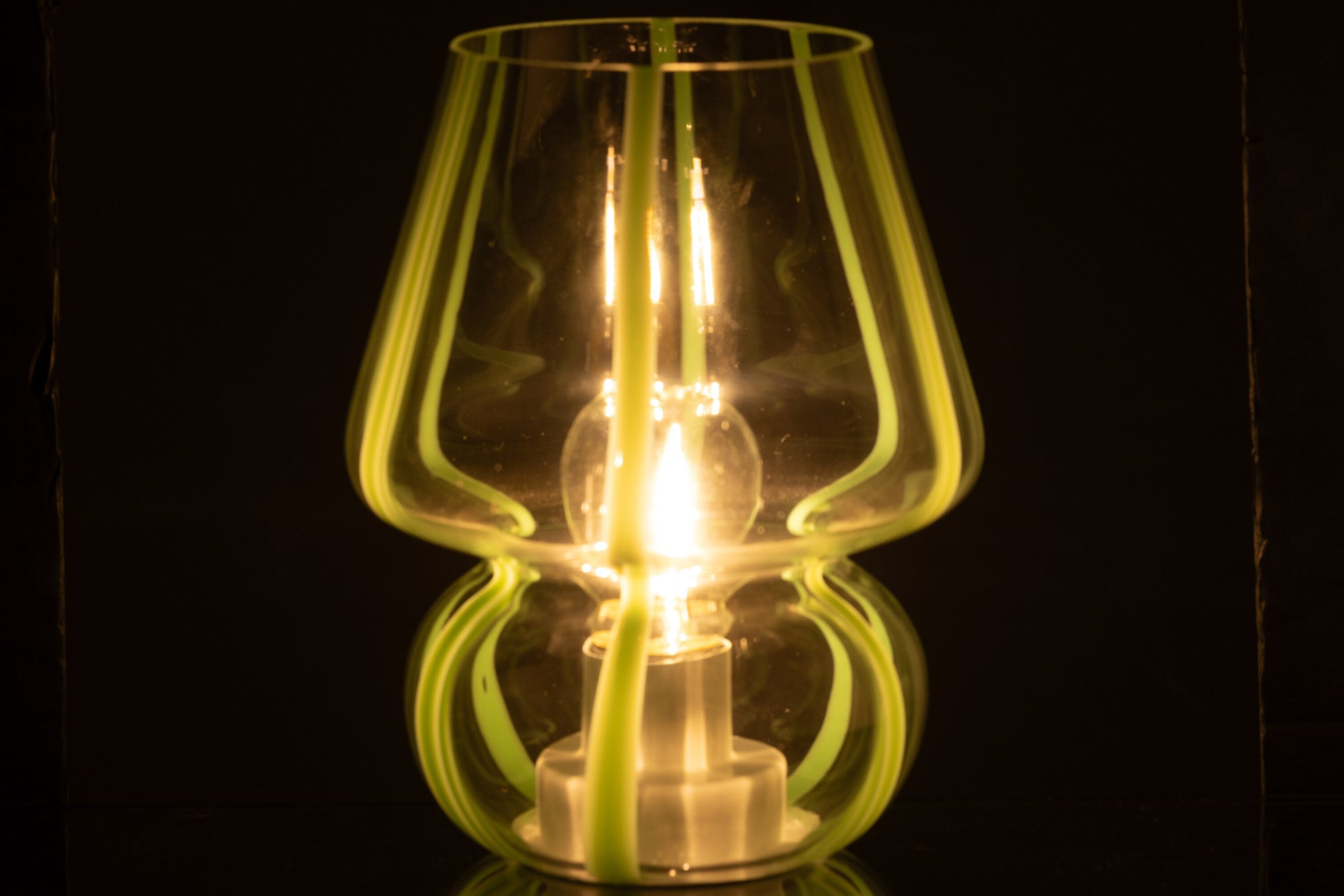 Tafellamp met gestreept glas, transparant/groen, groot